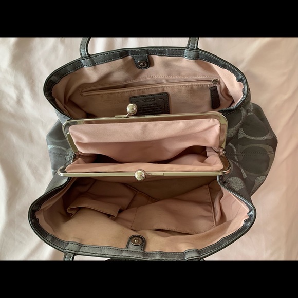 Coach handbag - Picture 3 of 4